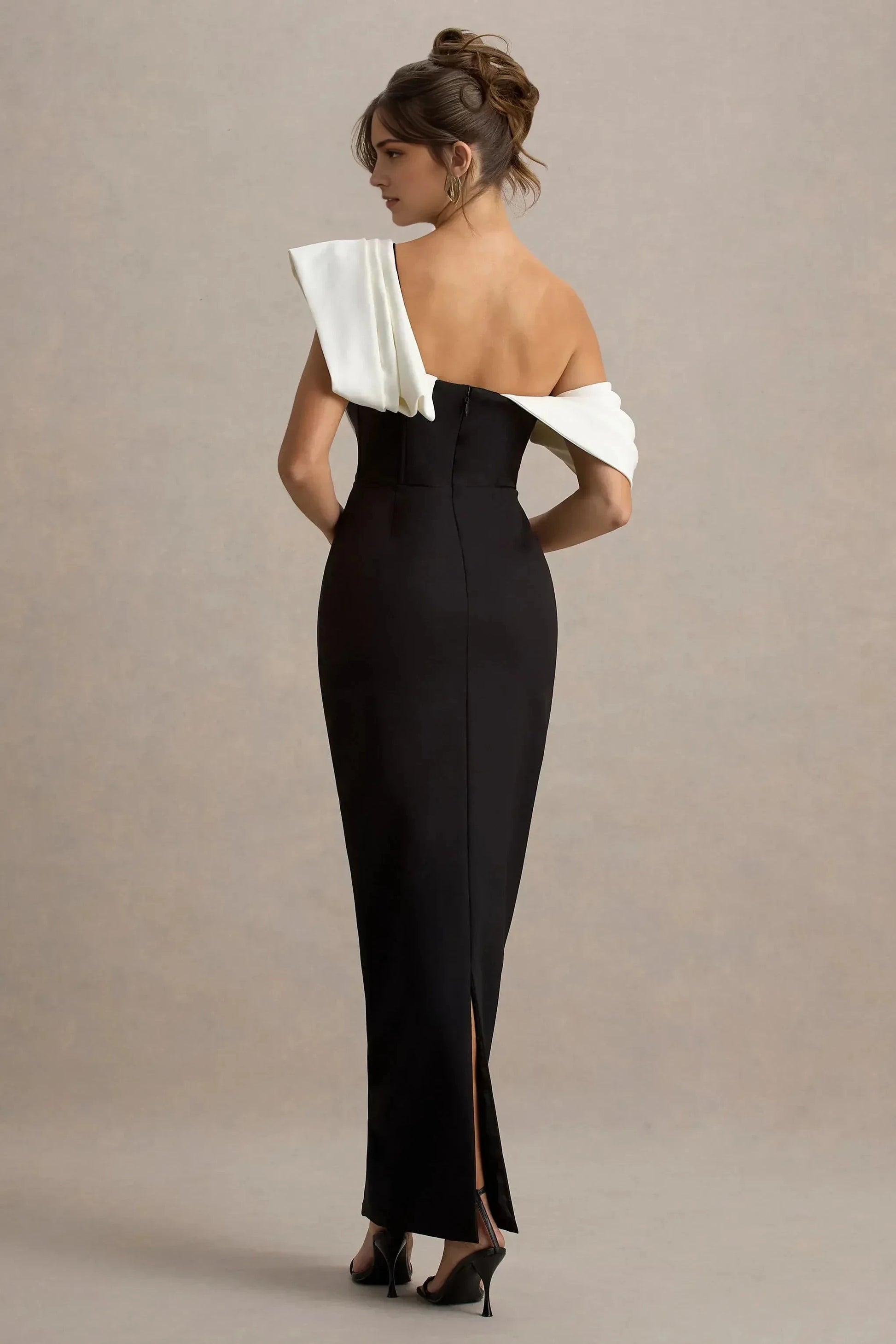 Striking Mermaid One Shoulder Draped Accent Sleeveless High Slit Floor Length Prom Dress by YiHuiw