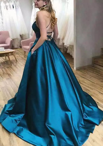 Impresionantes vestidos de graduación de corte en A, con escote cuadrado, tirantes finos y pliegues de satén en cascada