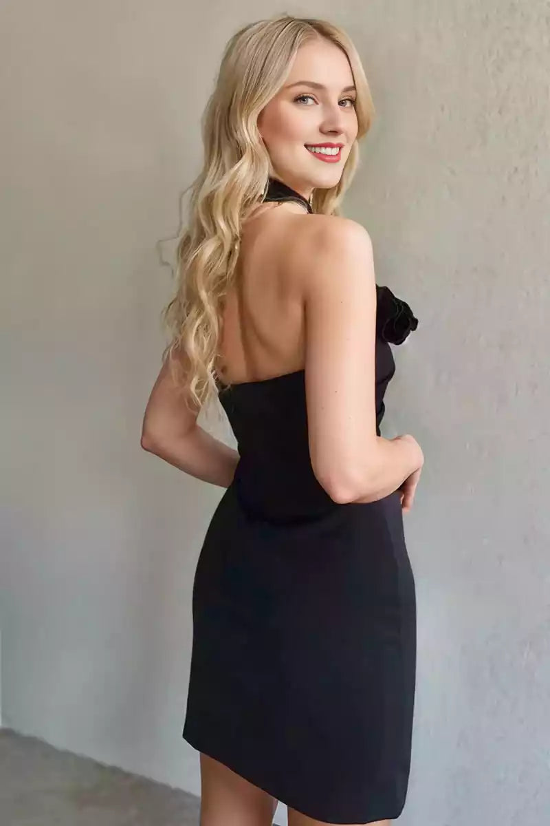 Impresionantes vestidos ajustados de spandex, cortos, sin mangas y con escote halter para fiestas de graduación