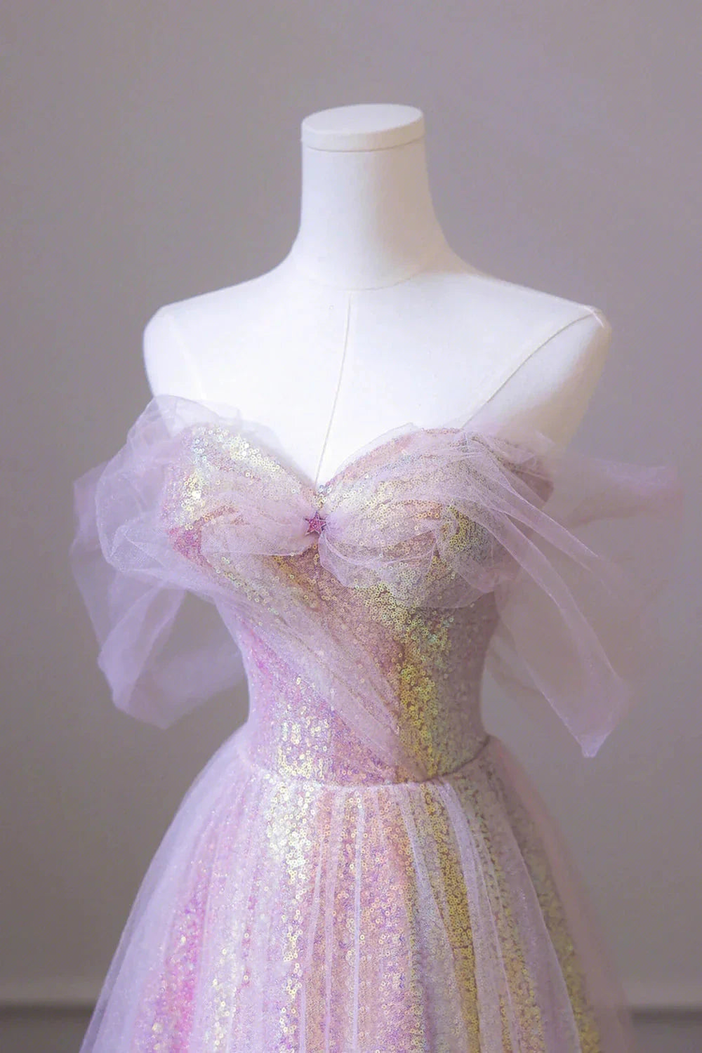 Stylish Tulle Sequins Long Prom Dress, A-Line Sweetheart Neckline Evening Dress simple gentle atmospheric and unique desi Bring summer colors to enhance whitenes by YiHuiw