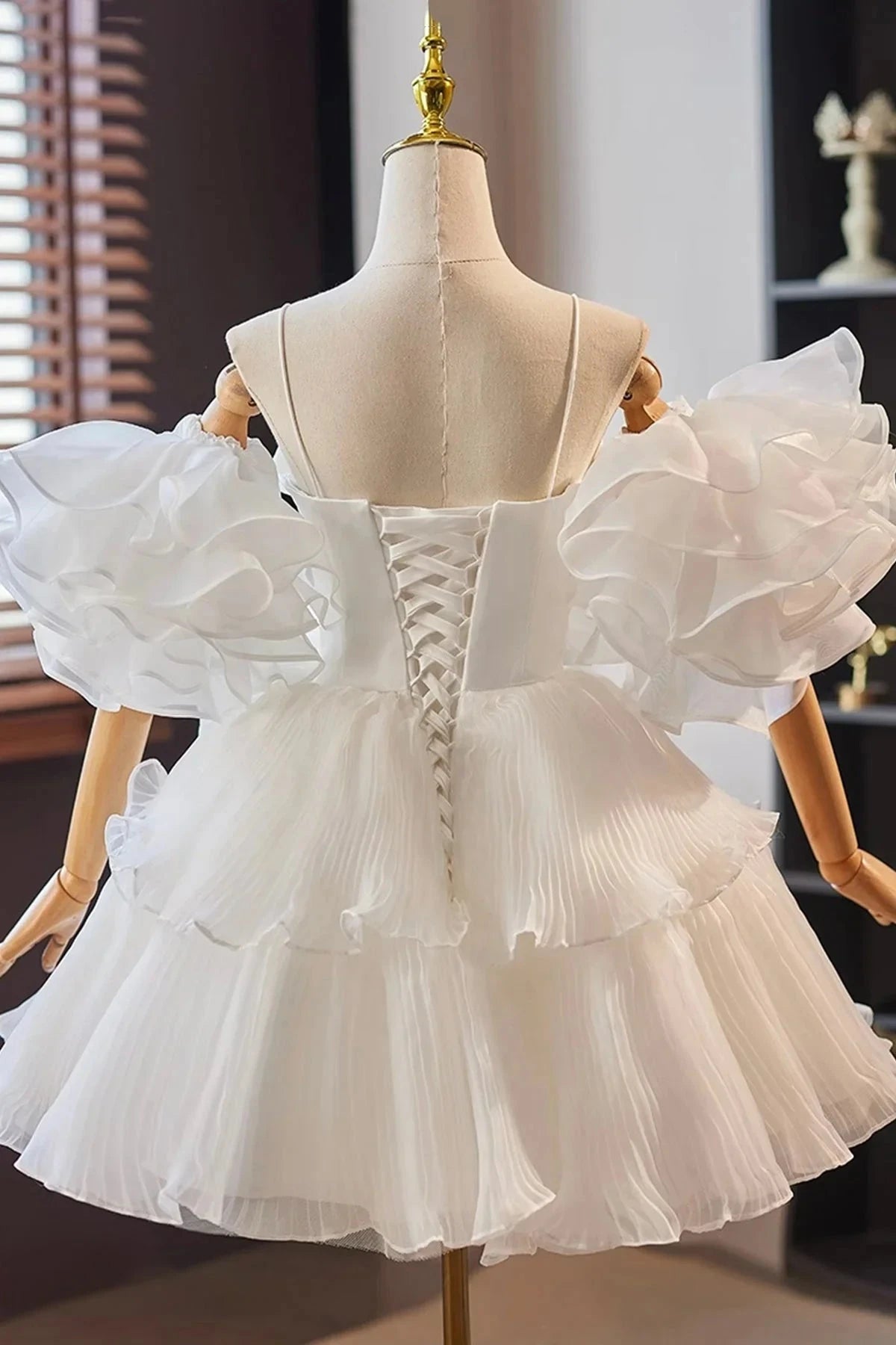 Tulle Short Prom Dress, A-Line Sweetheart Neck Party Dress simple gentle atmospheric and unique desi Brin by YiHuiw