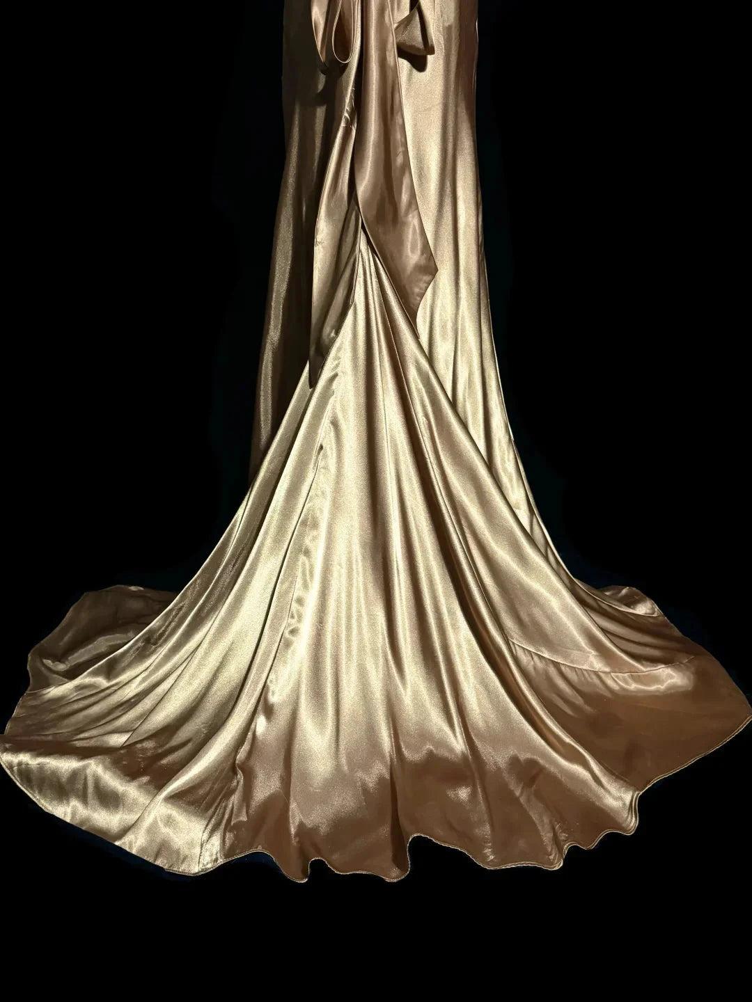 Vintage Mermaid V Neck Gold 1950s Retro Classy Satin Long Prom Dresses Party Dress 21st Birthday Outfits Graduation Dresses by YiHuiw