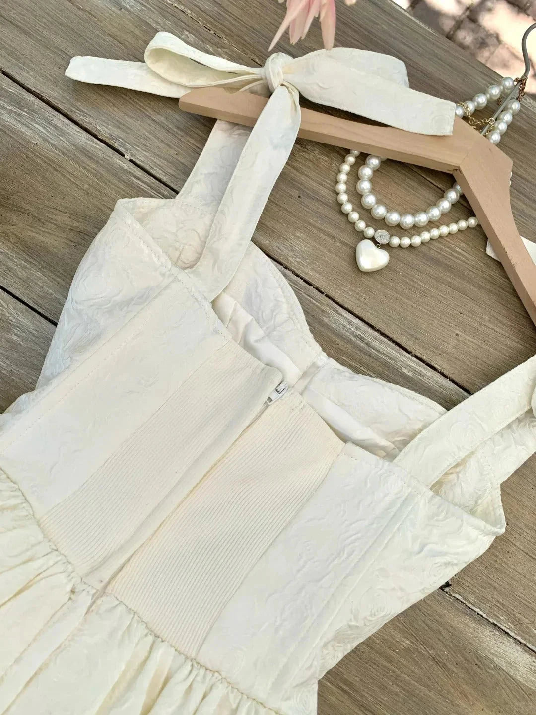 White Sweet Short Chiffon Homecoming Dress Birthday Party Dress simple gentle atmospheric and unique desi Bring summer colors to enhance whiteness by YiHuiw