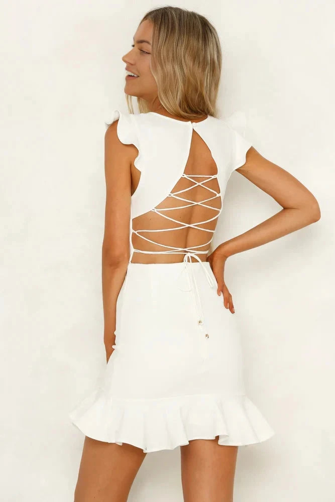 White dress with deep V-neck and ruffled shoulder decorations, suitable for parties, dates, and other occasions by YiHuiw
