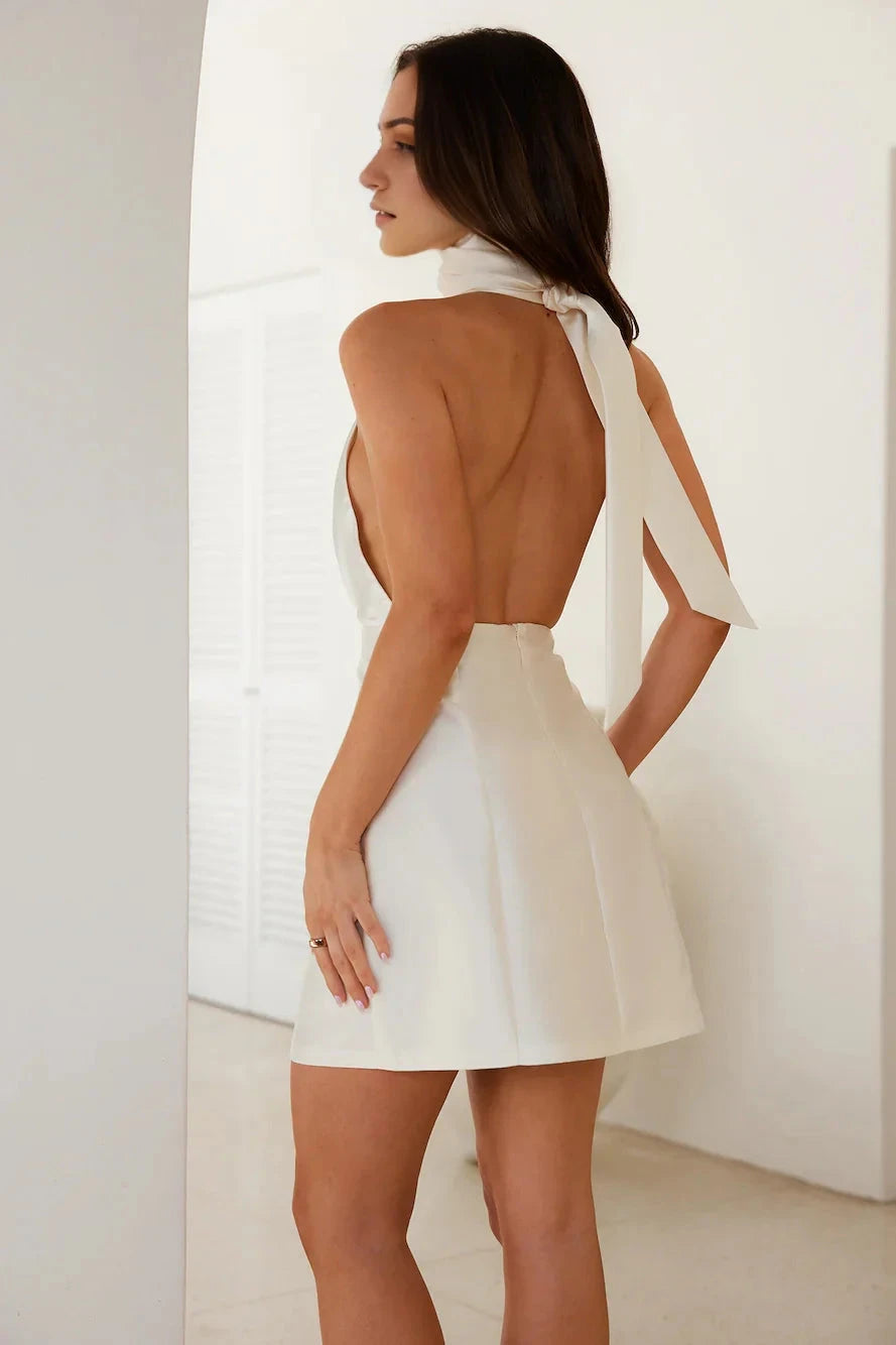 White neck hanging short dress, neck hanging design paired with deep V-neckline suitable for parties, dates, etc by YiHuiw