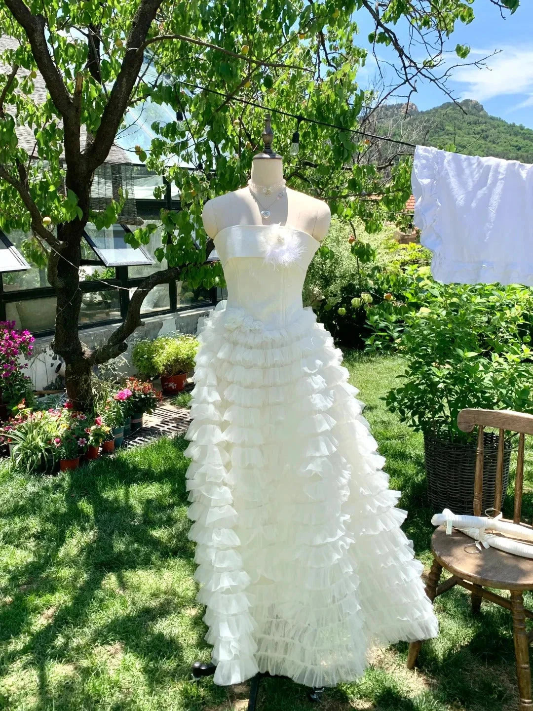 White sweet long chiffon ball gown homecoming dress birthday party dress simple gentle atmospheric and unique desi Bring summer colors to enhance whiteness by YiHuiw