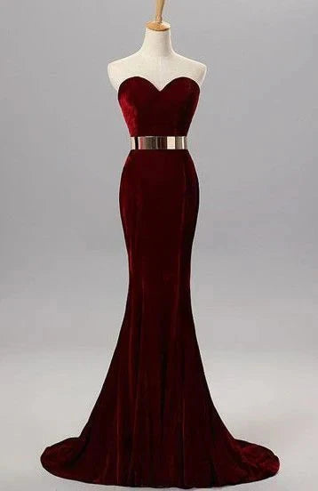 Wine red strapless long dress with heart-shaped strapless design suitable for dinners, red carpets, etc by YiHuiw