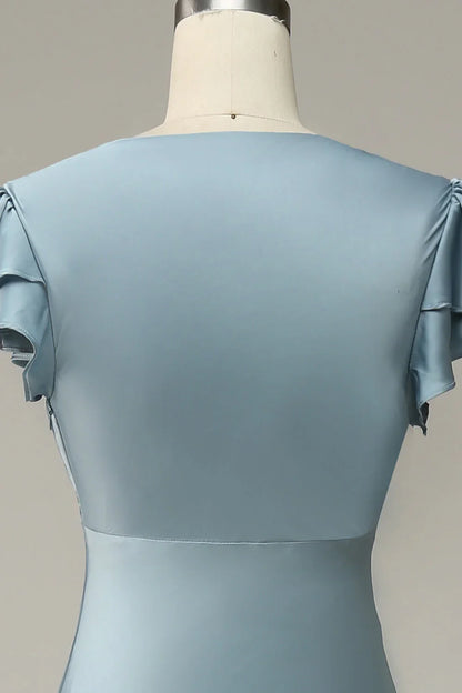 Vestido de noche de satén corte sirena con escote corazón y mangas cortas de volantes