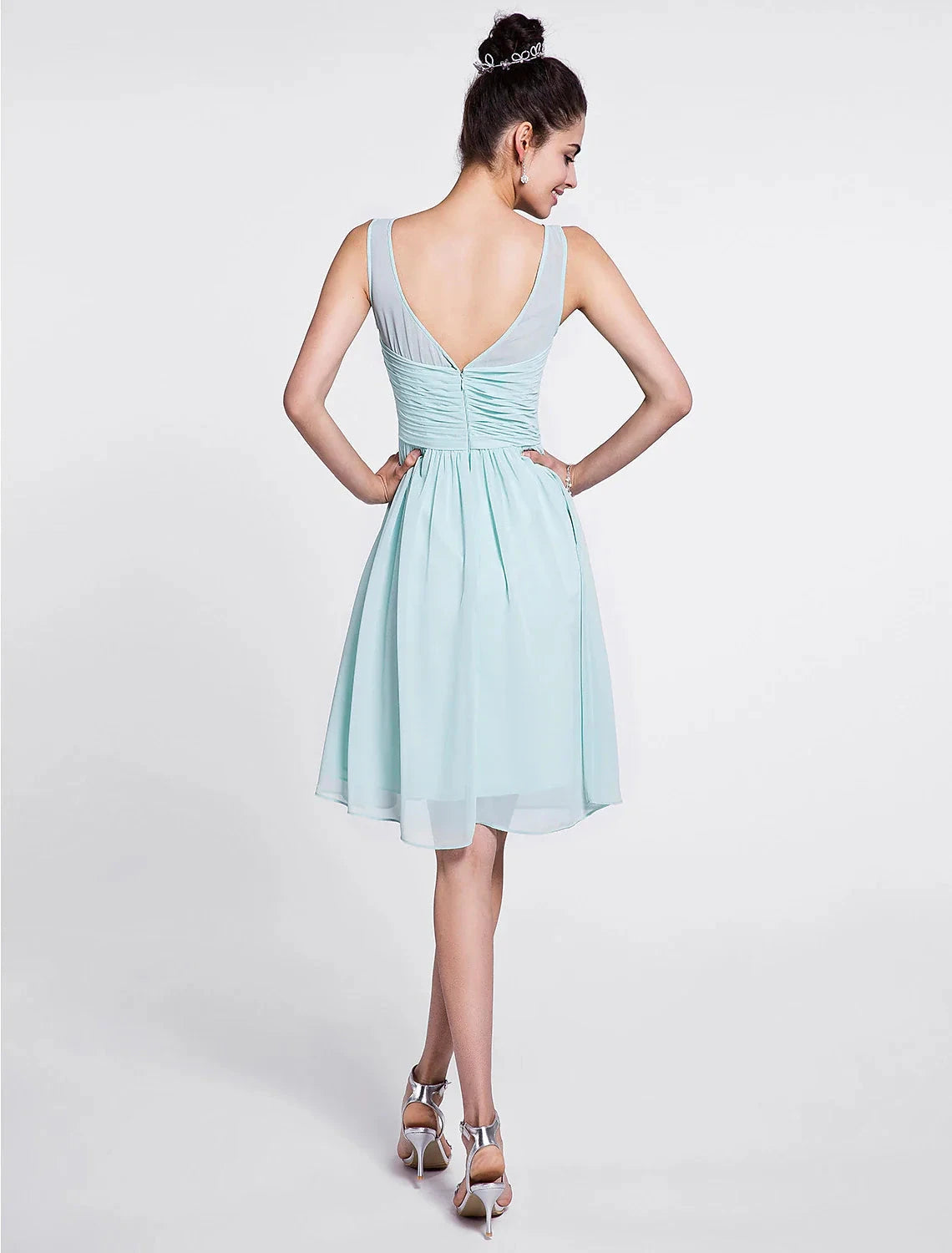 A-Line Bridesmaid Dress Scoop Neck Sleeveless Knee Length Chiffon with Ruched / Draping by YiHuiw