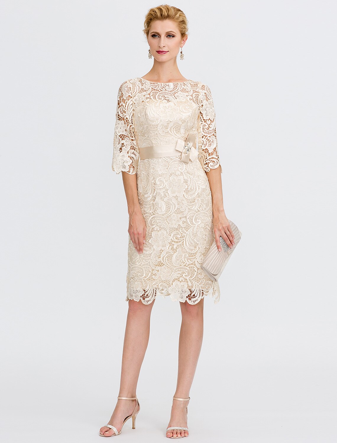 Sheath / Column Mother of the Bride Dress Formal Wedding Guest Plus Size Elegant Illusion Neck Knee Length All Over Lace 3/4 Length Sleeve with Bow(s) by YiHuiw