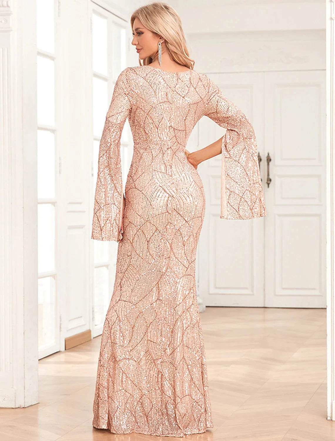 Mermaid / Trumpet Evening Gown Elegant Dress Evening Party Prom Floor Length Long Sleeve V Neck Fall Wedding Reception Sequined with Sequin by YiHuiw
