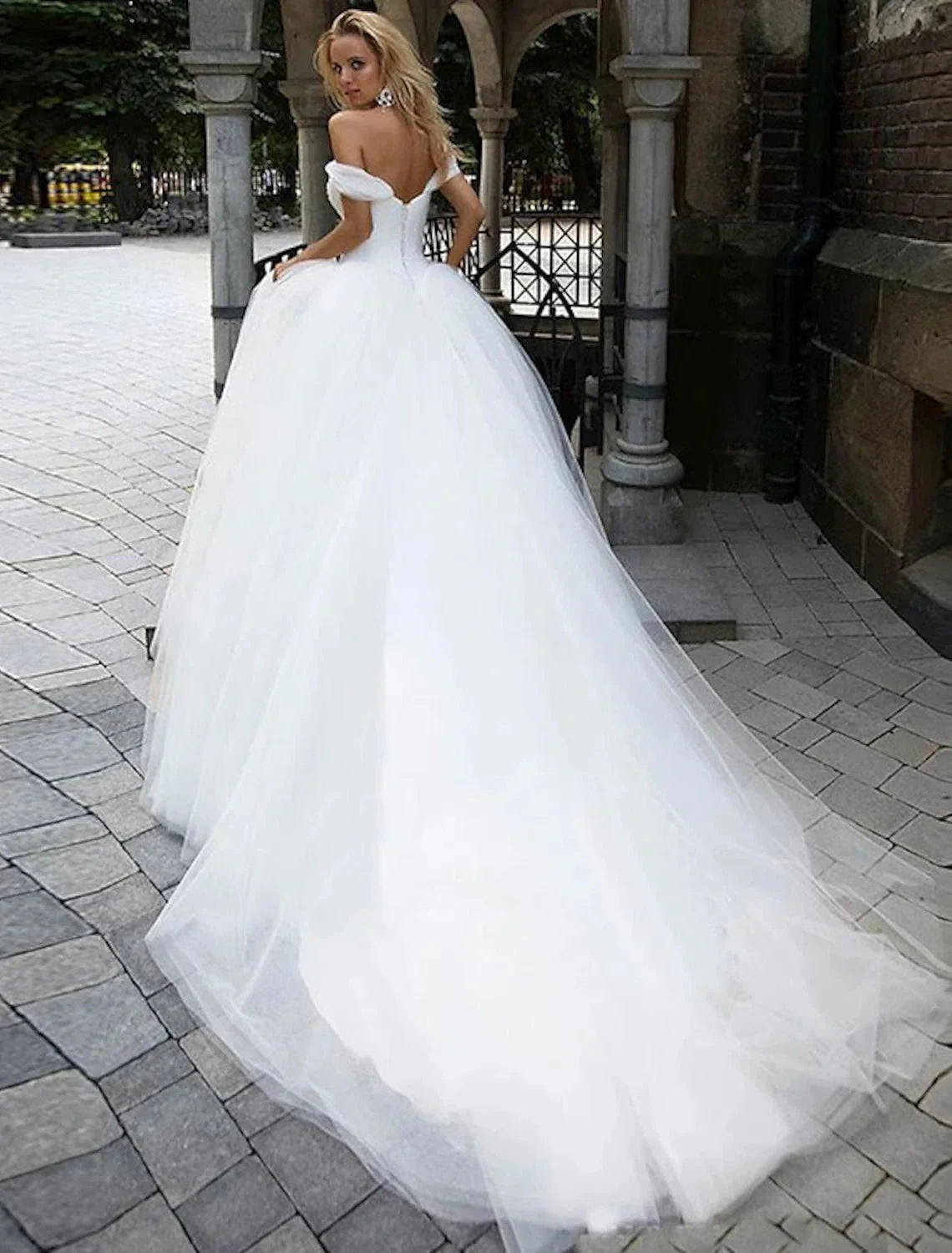 Wedding Dresses Ball Gown Off Shoulder Cap Sleeve Chapel Train Tulle Bridal Gowns With Summer Wedding Party, Women's Clothing by YiHuiw