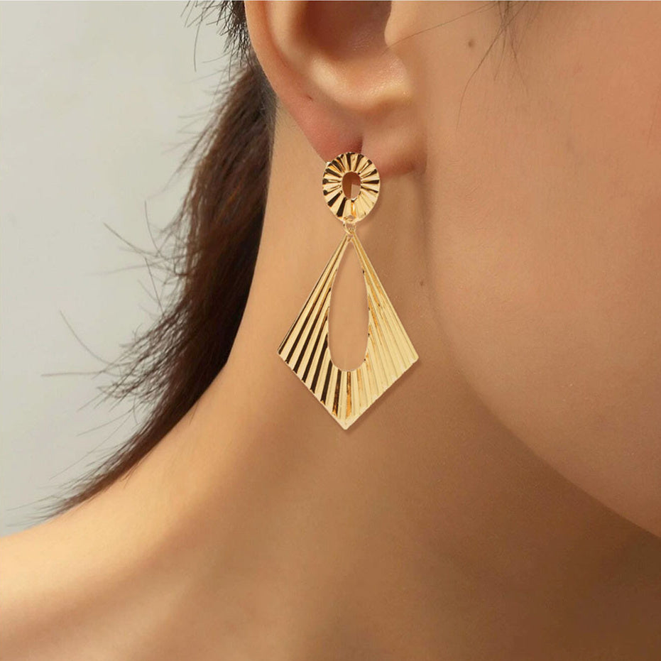 Personalized Metal Fashion Pierced Geometric Earrings