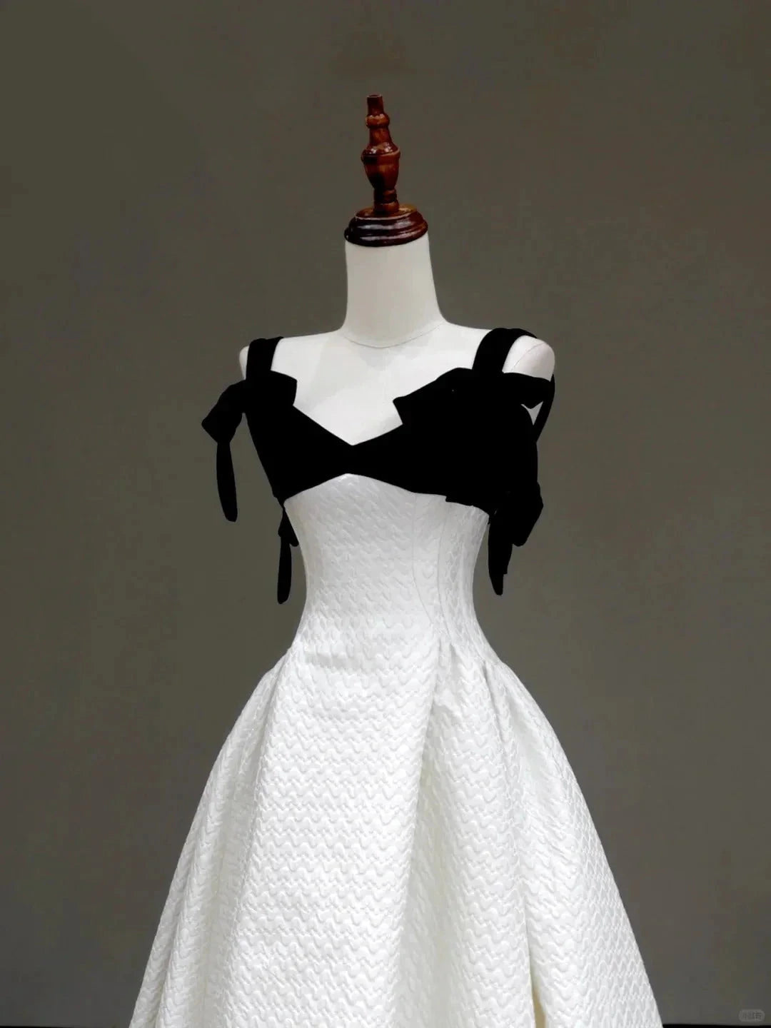 elegant classic Hepburn style long satin prom dress evening dress party dress simple gentle atmospheric and unique desi Bring summer colors to enhance whiteness by YiHuiw