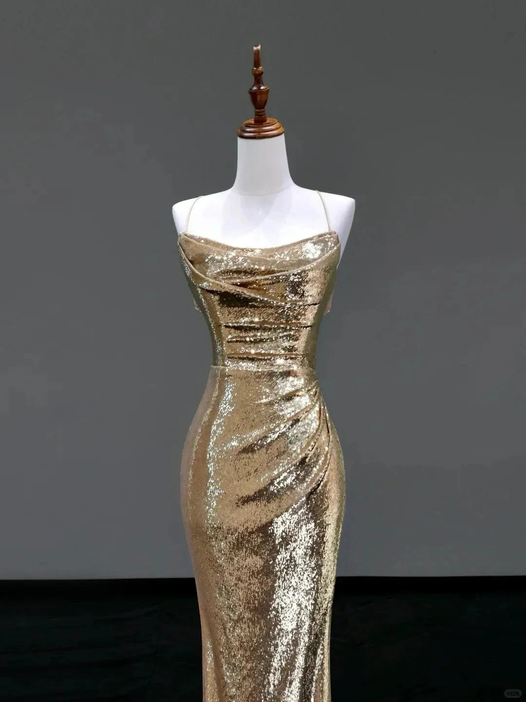elegant sequins long mermaid tight prom dress evening dress party dress simple gentle atmospheric and unique desi Bring summer colors to enhance whiteness by YiHuiw