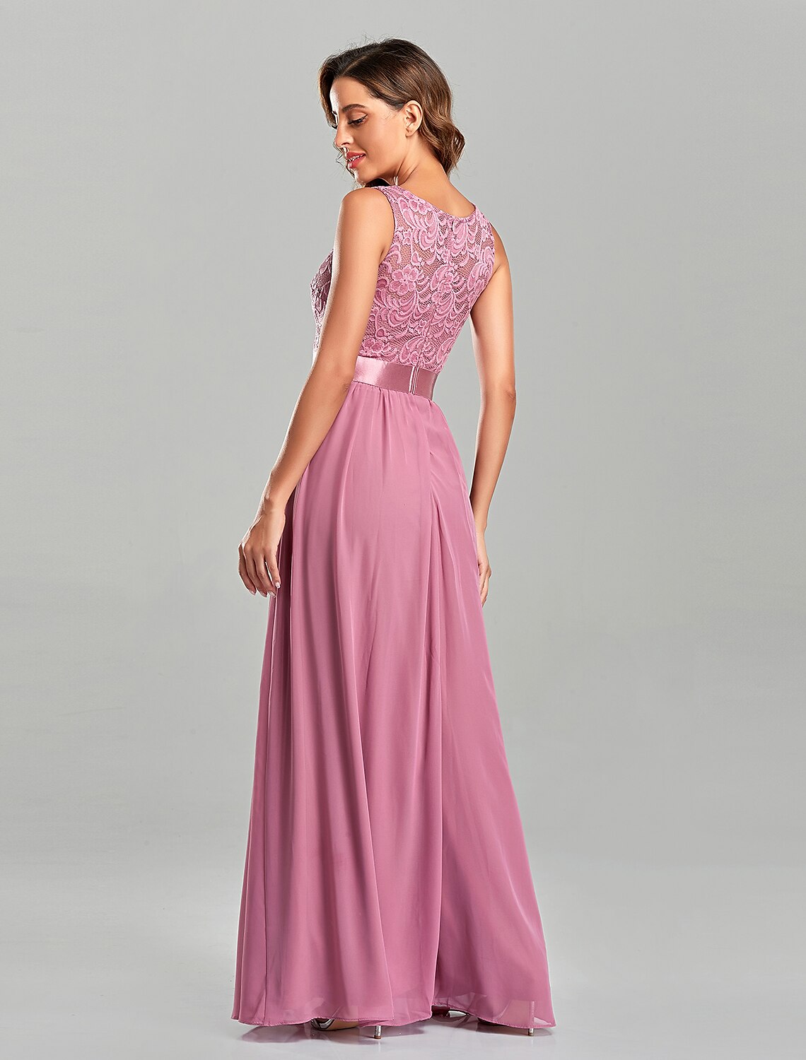A-Line Evening Gown Empire Dress Party Wear Wedding Guest Floor Length Short Sleeve Jewel Neck Chiffon with Embroidery by YiHuiw