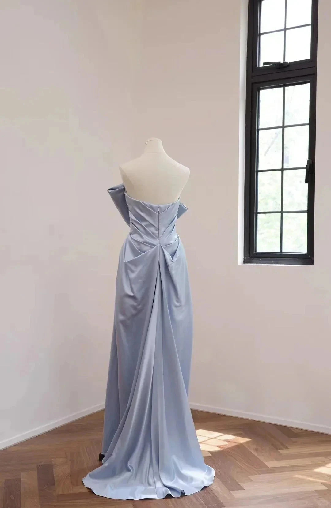fashion long satin Prom dress evening dress simple gentle atmospheric and unique desi Bring summer colors to enhance whiteness by YiHuiw