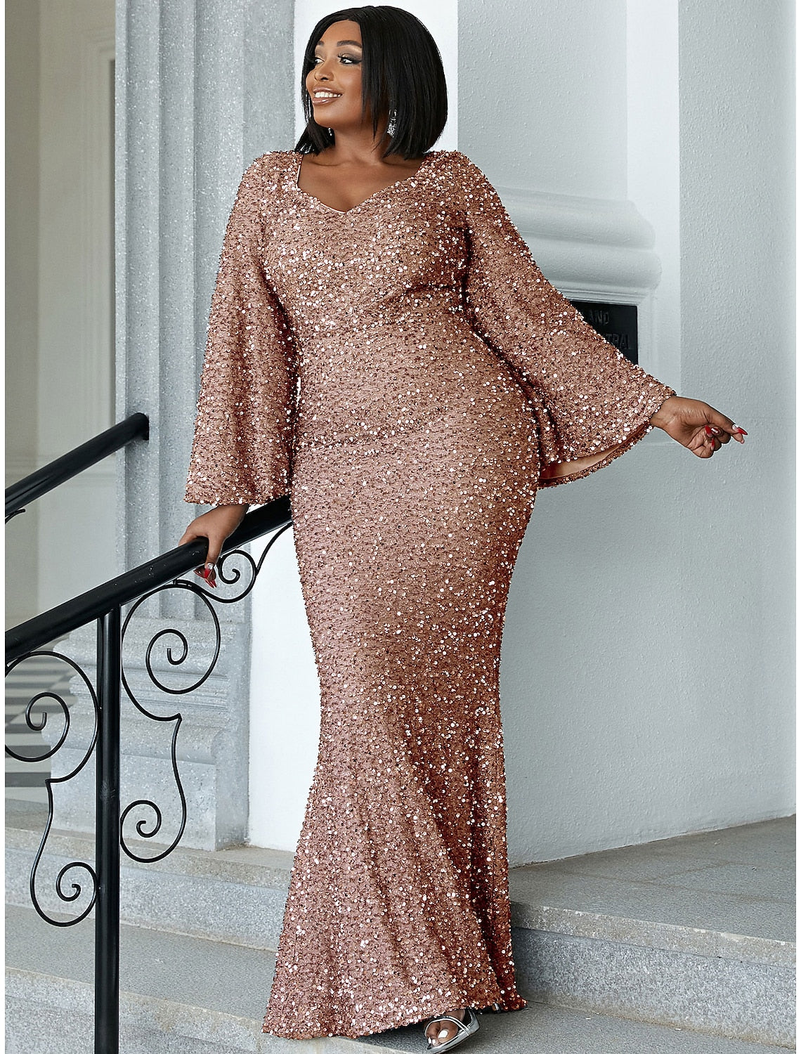 Mermaid / Trumpet Wedding Guest Dresses Plus Size Dress Cocktail Party Black Tie Floor Length Long Sleeve Scoop Neck Sequined with Glitter by YiHuiw