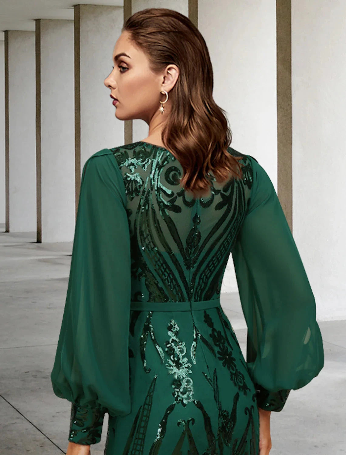 Mermaid / Trumpet Mother of the Bride Dress Wedding Guest Elegant Sparkle & Shine Jewel Neck Sweep / Brush Train Chiffon Sequined Long Sleeve with Sequin Appliques by YiHuiw
