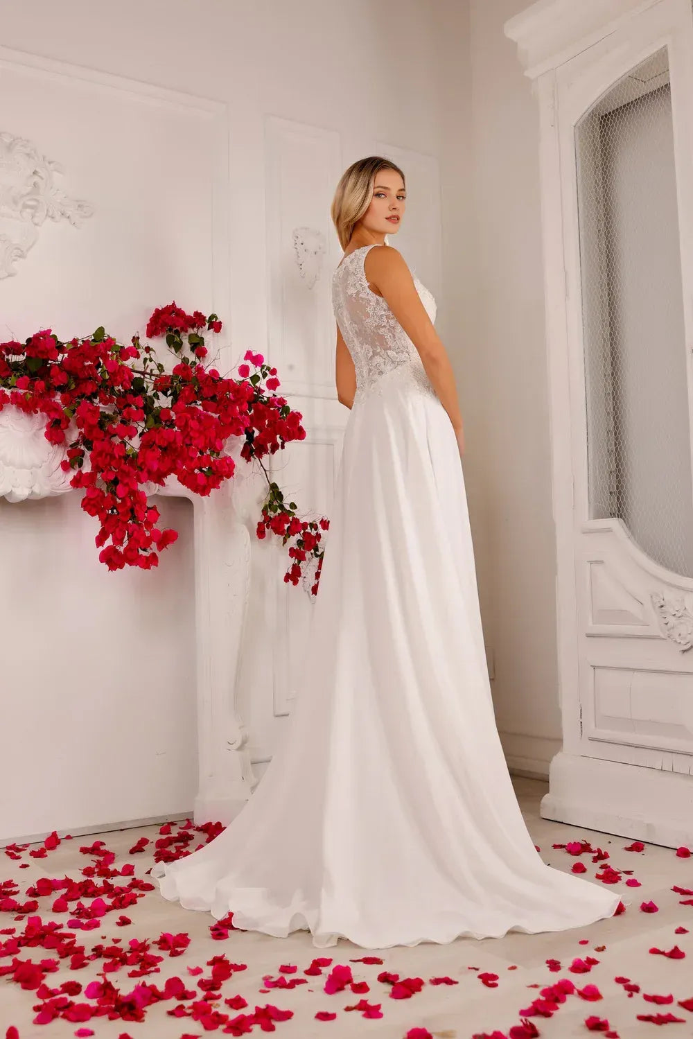 A-Line V-Neck Sleeveless Floor-Length Wedding Dress - Yihuiw by Yihuiw