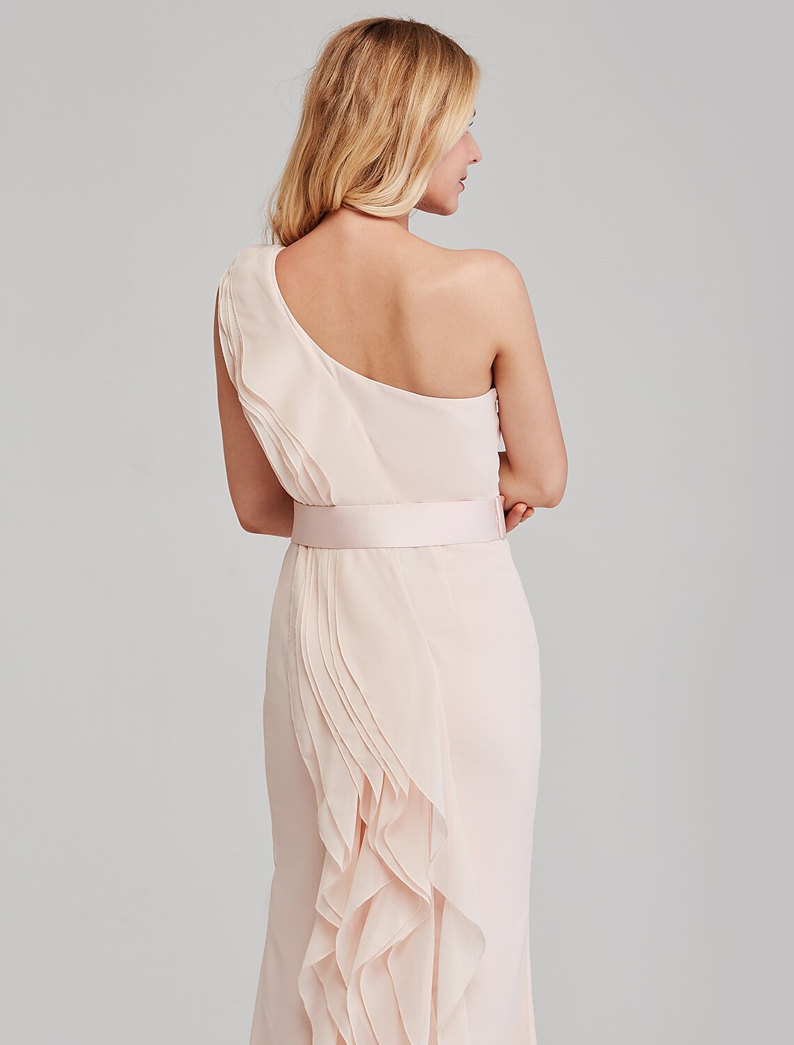 Sheath / Column Bridesmaid Dress One Shoulder Sleeveless Elegant Long Length Chiffon with Cascading Ruffles by YiHuiw