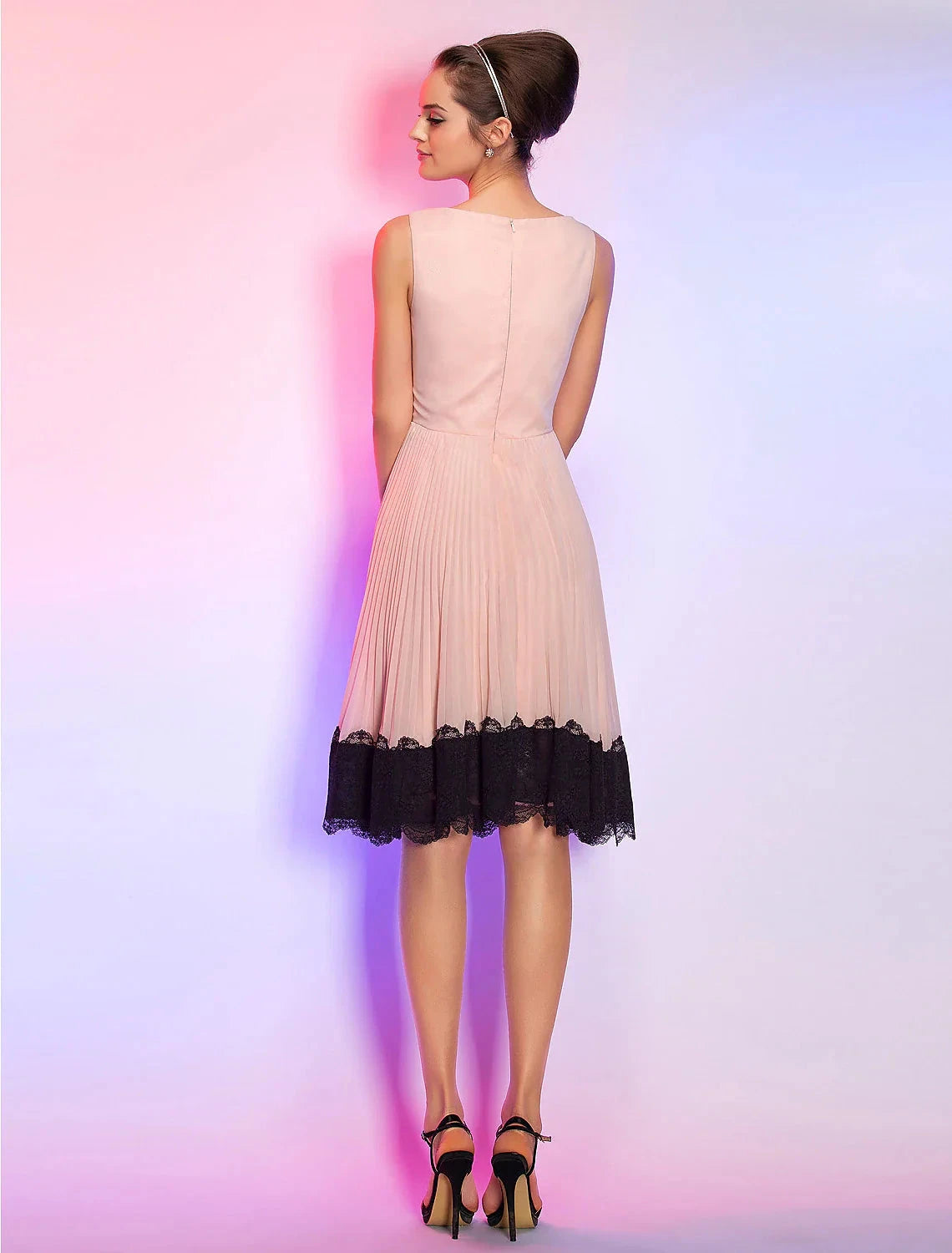 A-Line Vintage Dress Homecoming Graduation Knee Length Sleeveless Boat Neck Pink Dress Chiffon with Lace Insert by YiHuiw