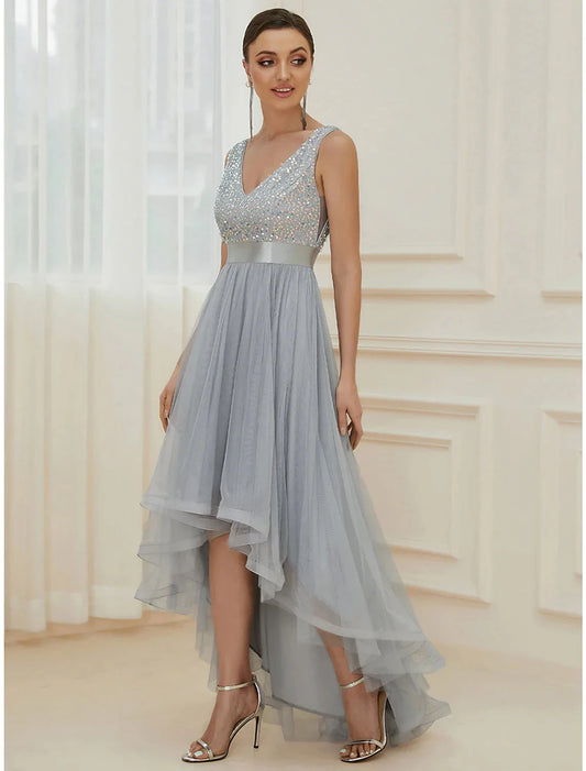 A-Line Bridesmaid Dress V Neck Sleeveless Elegant Asymmetrical Sequined with Sequin / Tier by YiHuiw