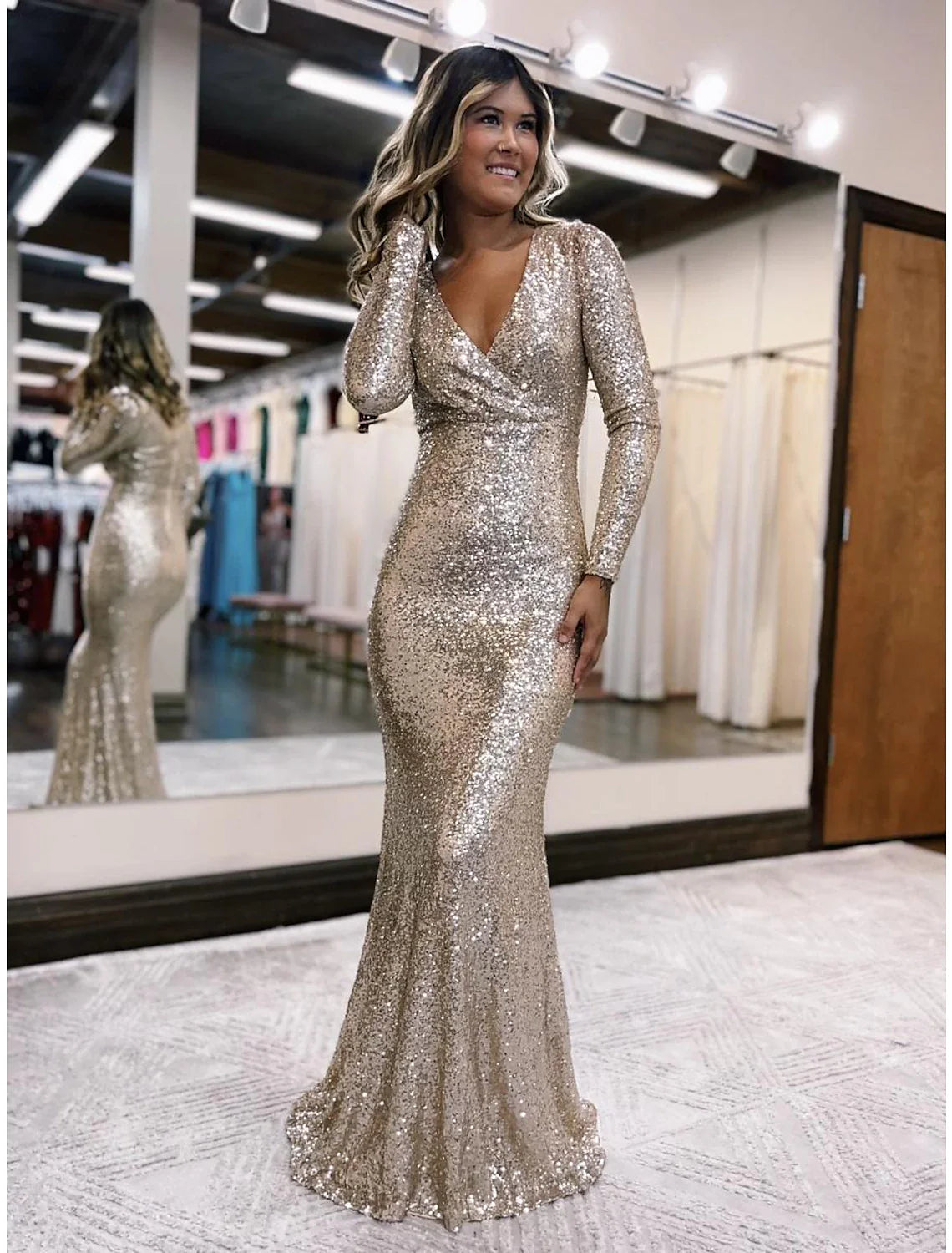 Mermaid / Trumpet Evening Gown Sexy Dress Formal Floor Length Long Sleeve V Neck Sequined with Sequin