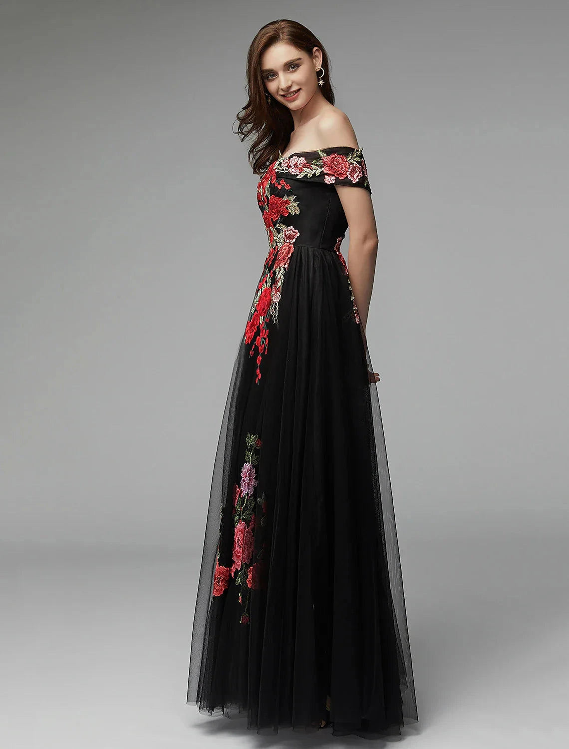 A-Line Prom Dresses Floral Dress Wedding Guest Prom Floor Length Sleeveless Off Shoulder Lace Over Tulle with Embroidery Appliques by YiHuiw