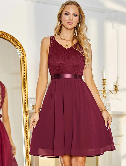 A-Line Cocktail Dresses Vintage Dress Party Wear Cocktail Party Knee Length Sleeveless V Neck Chiffon with Pleats by YiHuiw