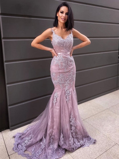Trumpet/Mermaid Sleeveless Sweep/Brush Train Applique Tulle V-neck Dresses by YiHuiw