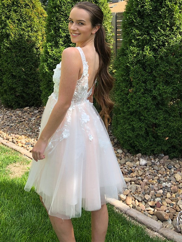 A-Line/Princess V-neck Applique Sleeveless Tulle Short/Mini Homecoming Dresses by YiHuiw