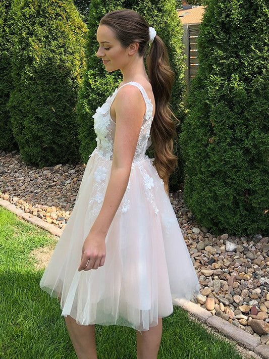 A-Line/Princess V-neck Applique Sleeveless Tulle Short/Mini Homecoming Dresses by YiHuiw
