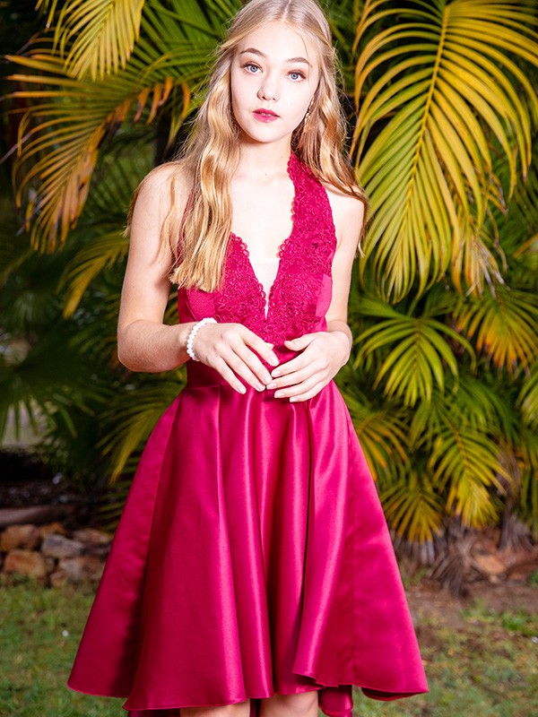 A-Line/Princess V-neck Sleeveless Satin Lace Short/Mini Homecoming Dresses