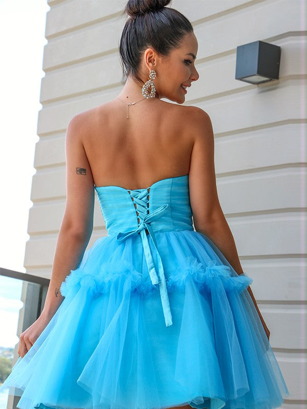 A-Line/Princess Strapless Tulle Ruffles Sleeveless Short/Mini Homecoming Dresses by YiHuiw