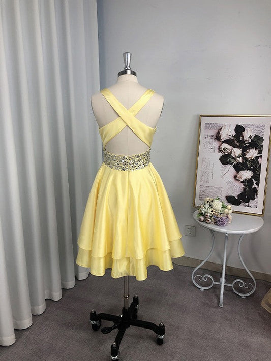 A-Line/Princess Satin Beading Scoop Sleeveless Short/Mini Homecoming Dresses by YiHuiw