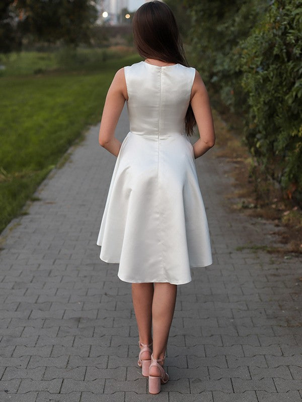 A-Line/Princess Satin Ruffles Jewel Sleeveless Short/Mini Homecoming Dresses by YiHuiw