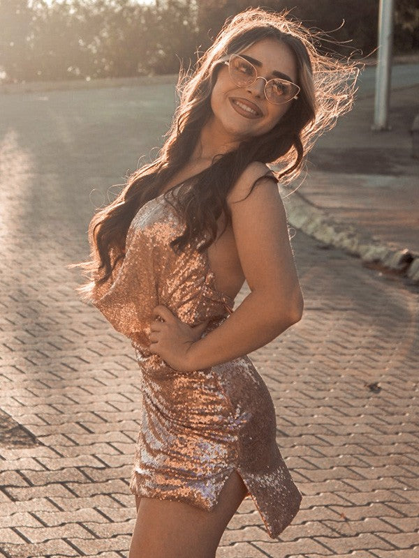 Sheath/Column Sequins Halter Ruched Sleeveless Short/Mini Homecoming Dresses by YiHuiw