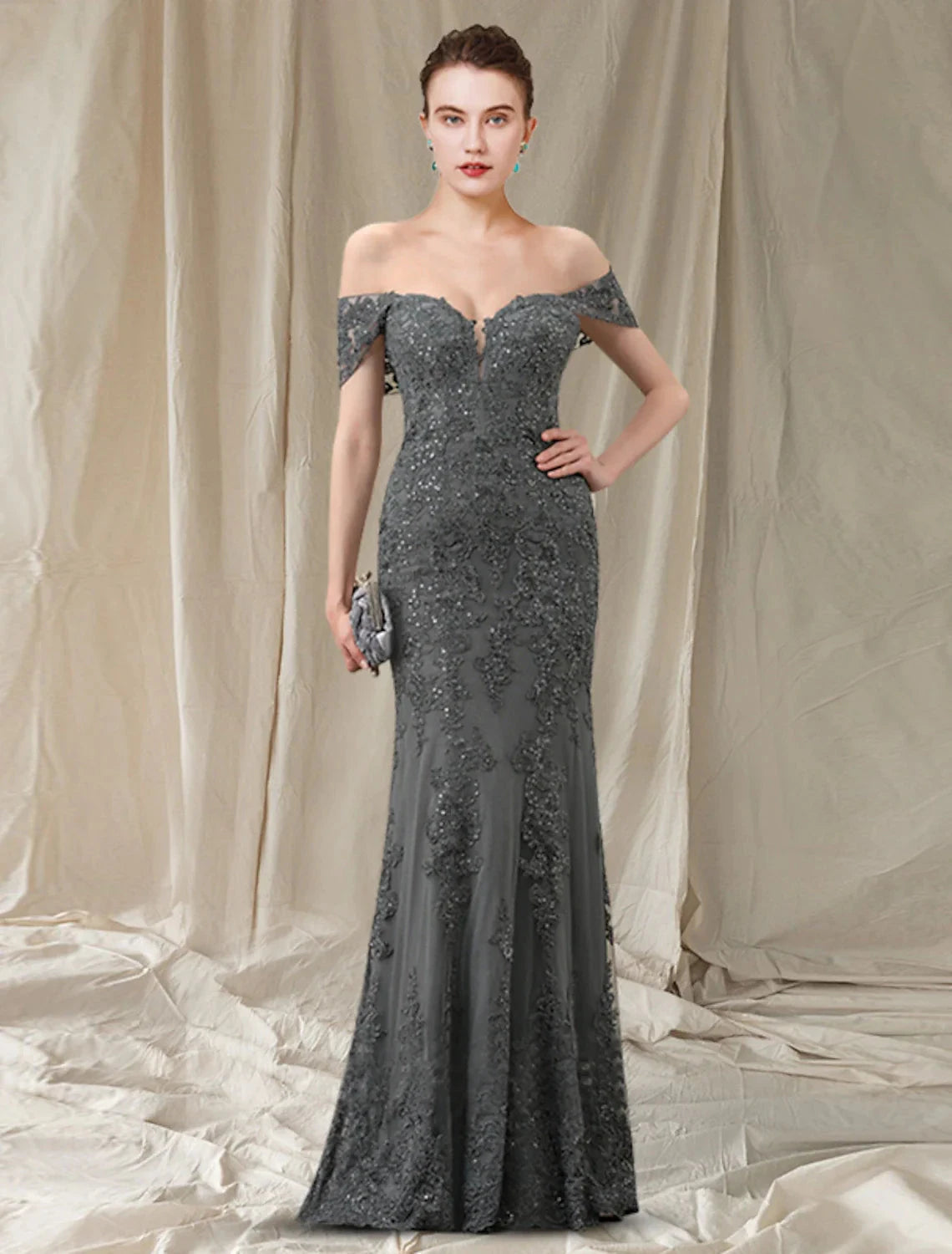 Sheath / Column Mother of the Bride Dress Elegant Off Shoulder Floor Length Lace Tulle Sequined Sleeveless with Pleats Appliques by YiHuiw