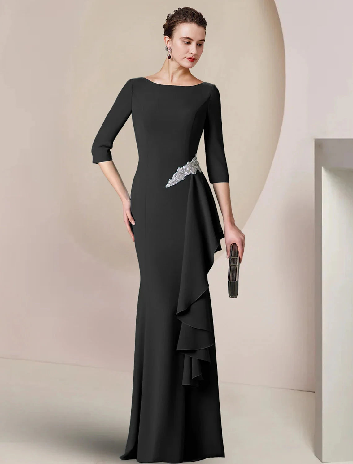 Sheath / Column Mother of the Bride Dress Wedding Guest Party Elegant Scoop Neck Floor Length Fabric 3/4 Length Sleeve with Crystal Brooch Ruching by YiHuiw
