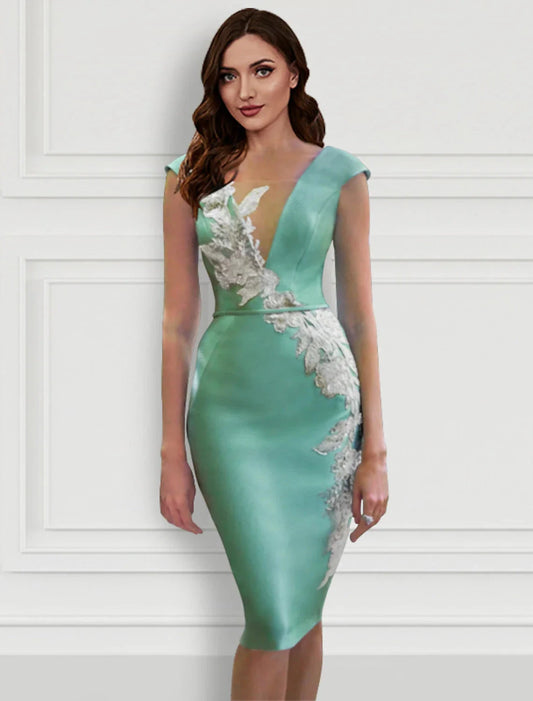 Two Piece Cocktail Dresses Floral Dress Formal Knee Length Long Sleeve V Neck Belt / Sash Satin with Appliques by YiHuiw