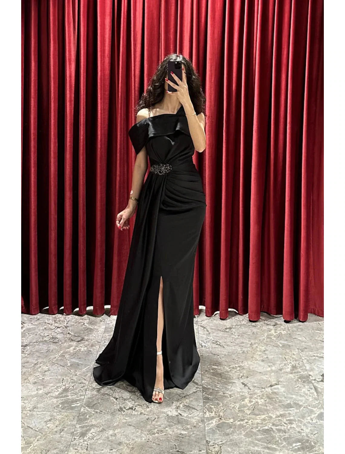A-Line Evening Gown Elegant Dress Formal Fall Sweep / Brush Train Short Sleeve One Shoulder Satin with Ruched Slit by YiHuiw