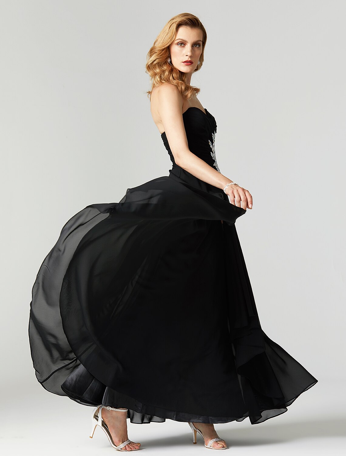 Sheath / Column Minimalist Dress Holiday Cocktail Party Floor Length Sleeveless Sweetheart Chiffon with Criss Cross Pleats Crystals by YiHuiw