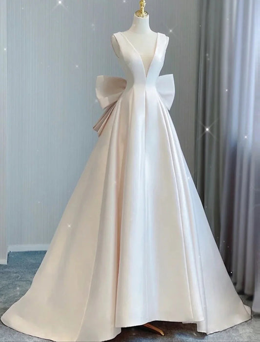 Reception Casual Wedding Dresses A-Line V Neck Sleeveless Court Train Satin Bridal Gowns With Bow(s) Pleats  Summer Wedding Party  Women's Clothing