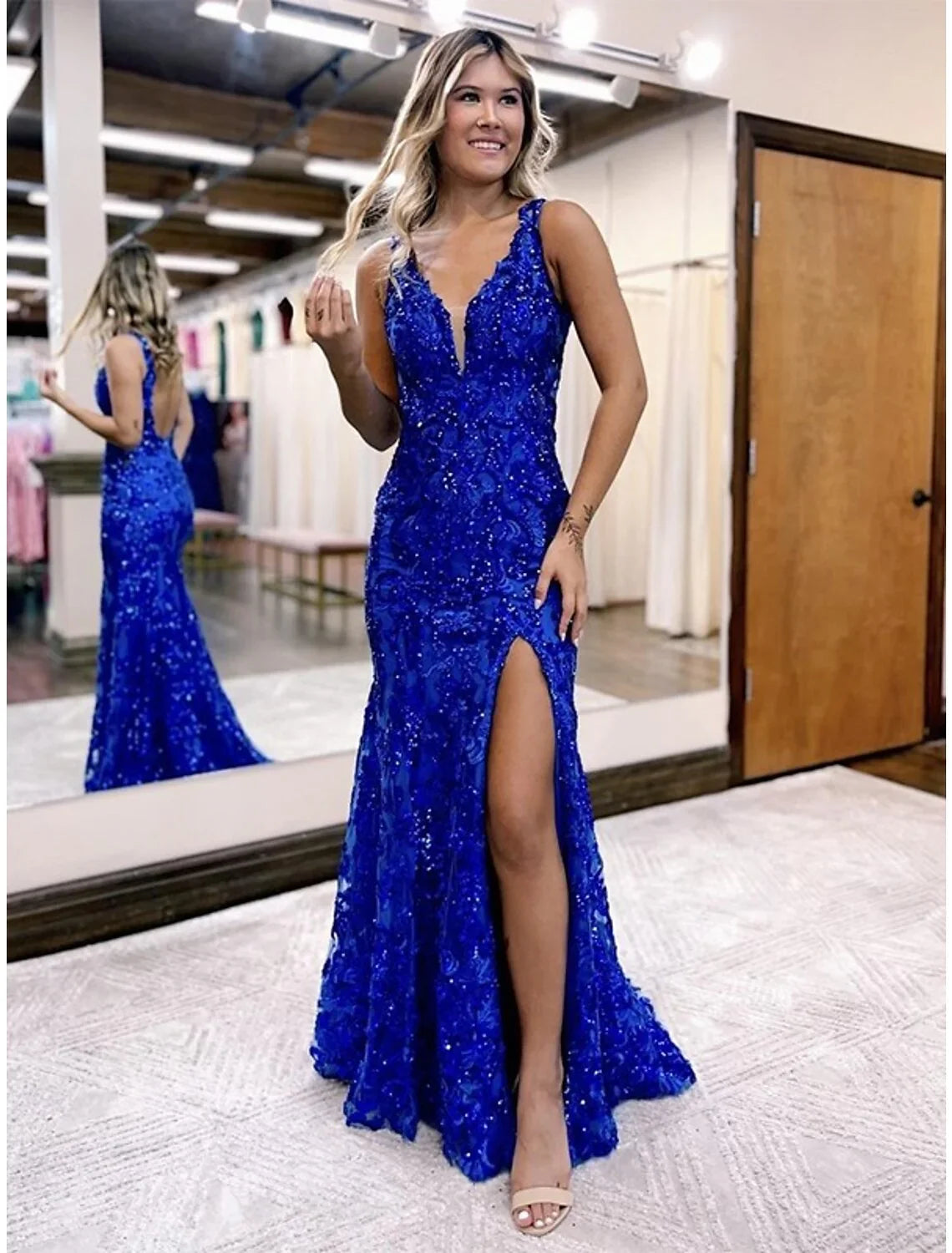 Mermaid / Trumpet Prom Dresses Sparkle & Shine Dress Formal Sweep / Brush Train Sleeveless V Neck Sequined Backless with Sequin by YiHuiw