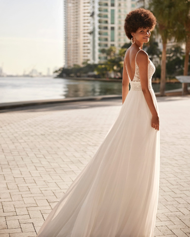 Spaghetti Strap Lace Bodice Tulle A-Line Wedding Dress with High Slit & Chapel Train by YiHuiw