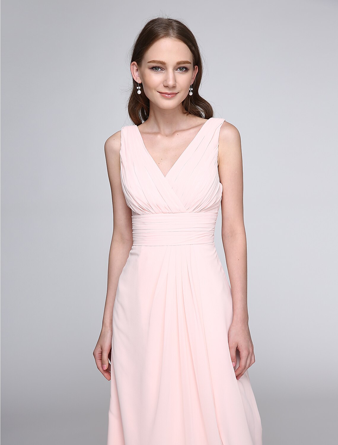 Sheath / Column Bridesmaid Dress V Neck Sleeveless Elegant Floor Length Chiffon with Criss Cross / Ruched by YiHuiw