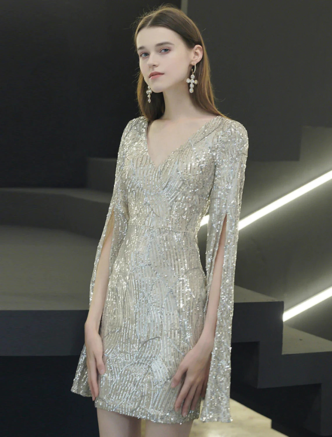 Sheath / Column Sparkle Elegant Homecoming Cocktail Party Dress V Neck Long Sleeve Short / Mini Sequined with Sequin Slit by YiHuiw