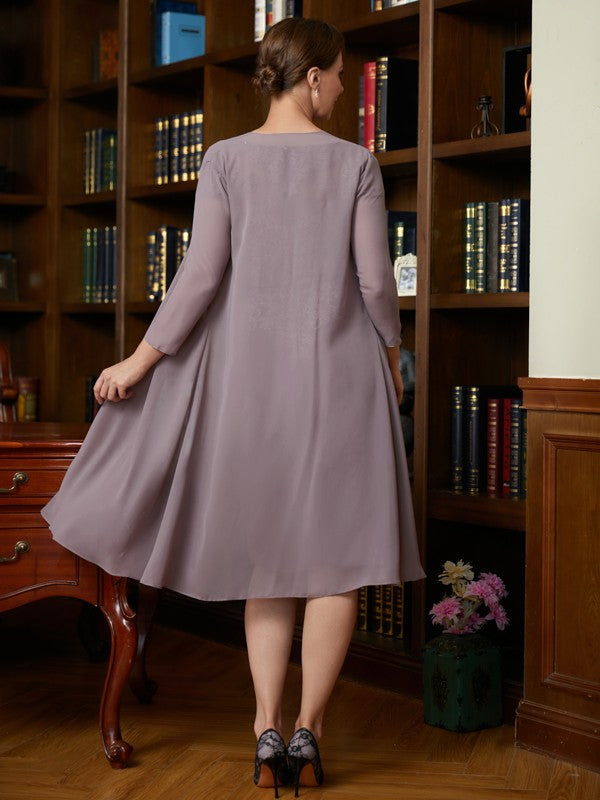 Sheath/Column Chiffon Lace Scoop Short Sleeves Knee-Length Mother of the Bride Dresses by YiHuiw