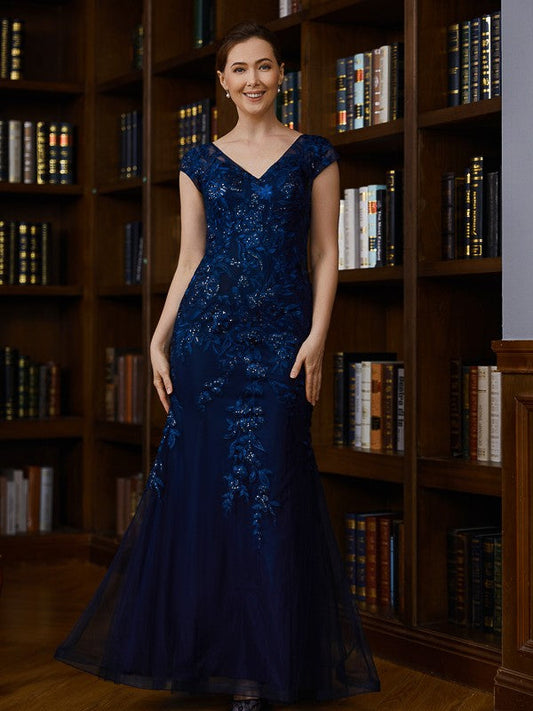 Sheath/Column Tulle Applique V-neck Short Sleeves Floor-Length Mother of the Bride Dresses by YiHuiw